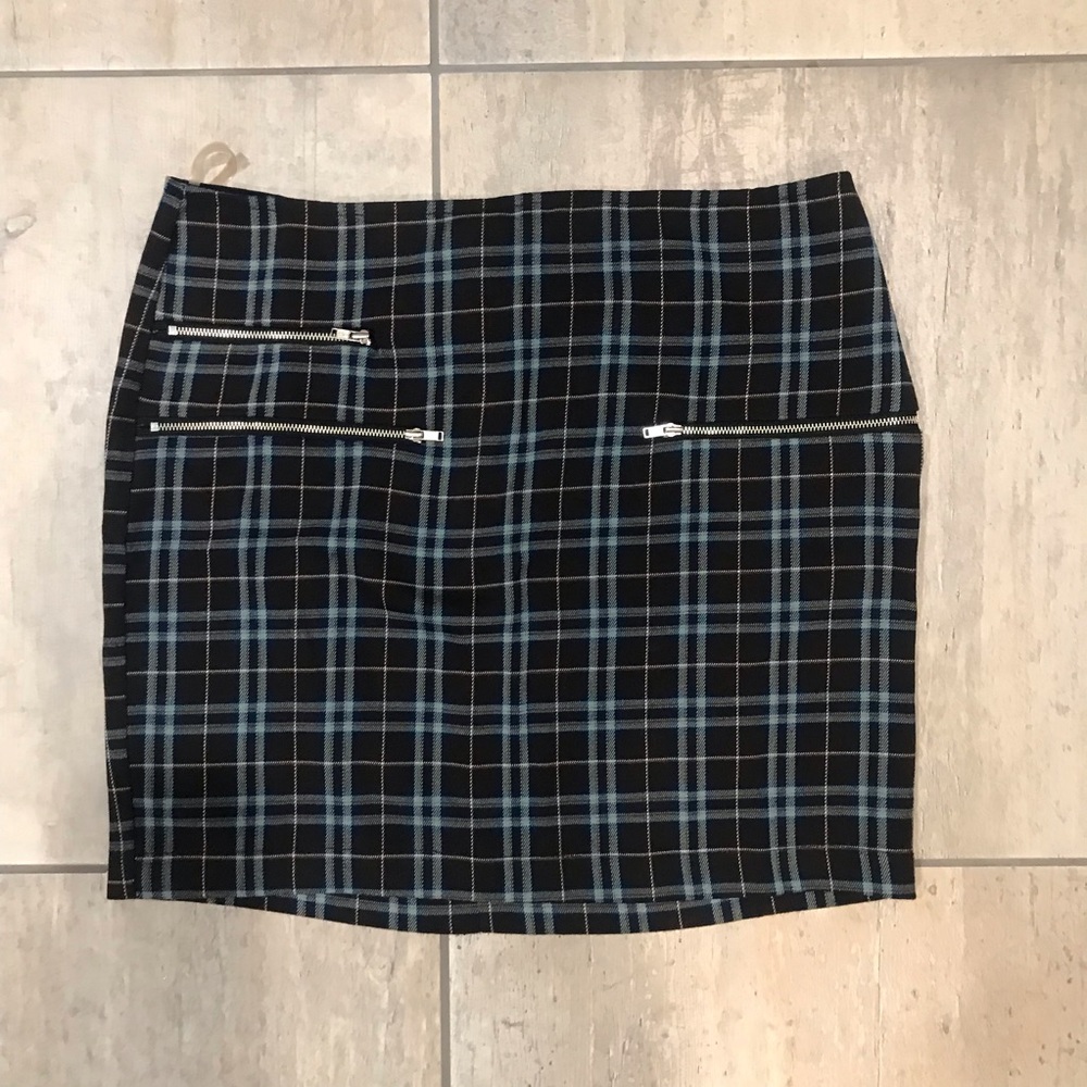 Plaid black and blue stretch mini skirt